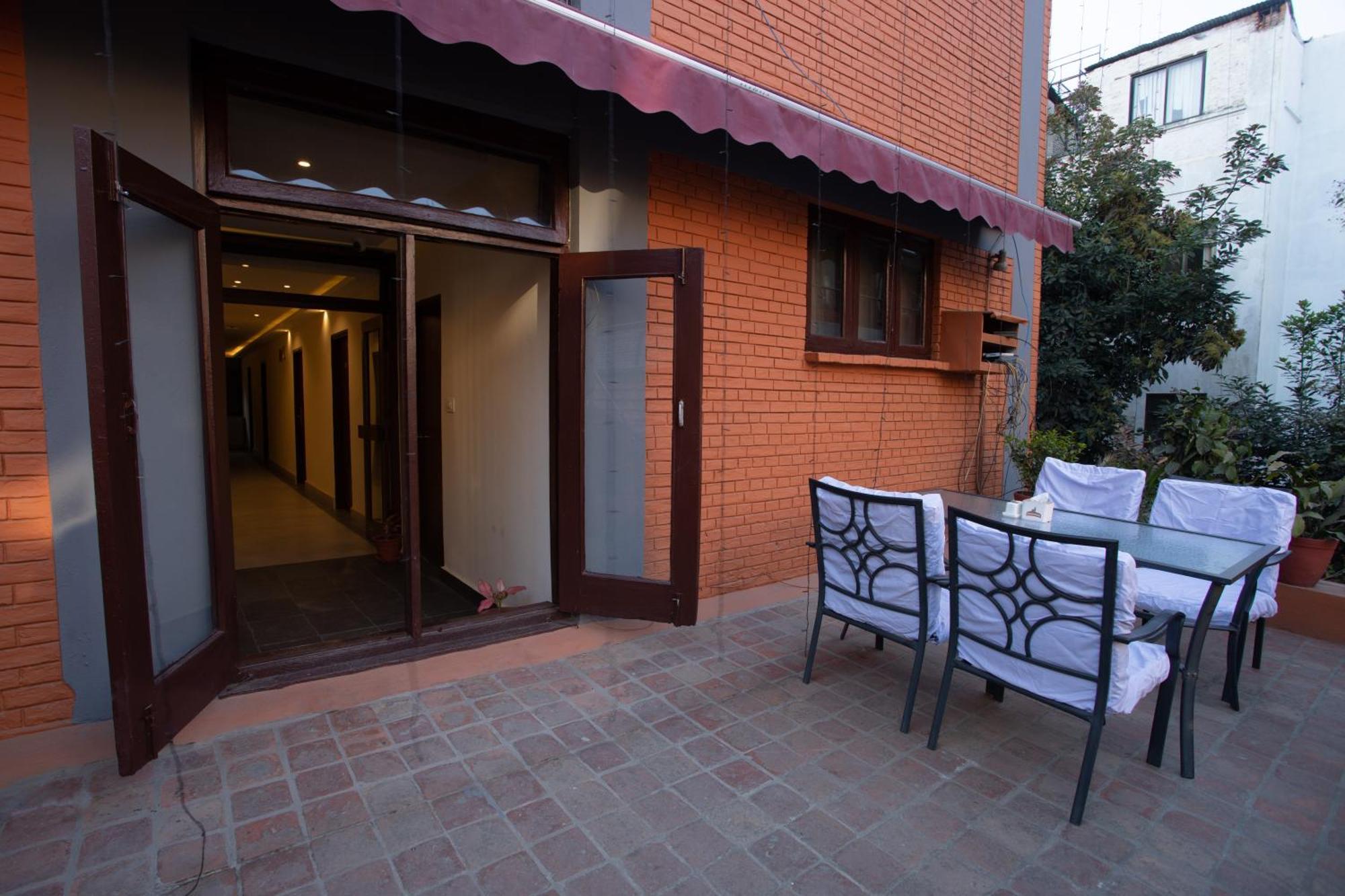 Aawas Boutique Hotel Katmandú Exterior foto